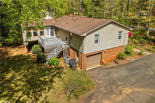 4325 Rosebriar Lane, Winston-salem, NC 27106