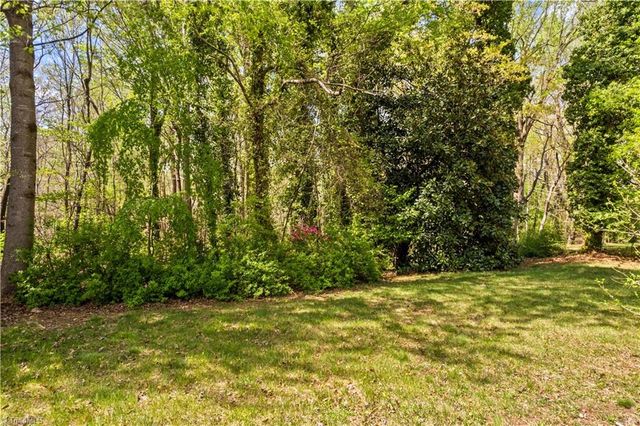 4325 Rosebriar Lane, Winston-salem, NC 27106