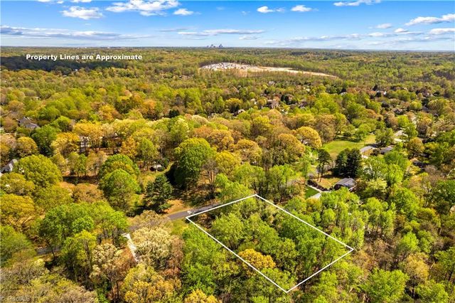 4325 Rosebriar Lane, Winston-salem, NC 27106