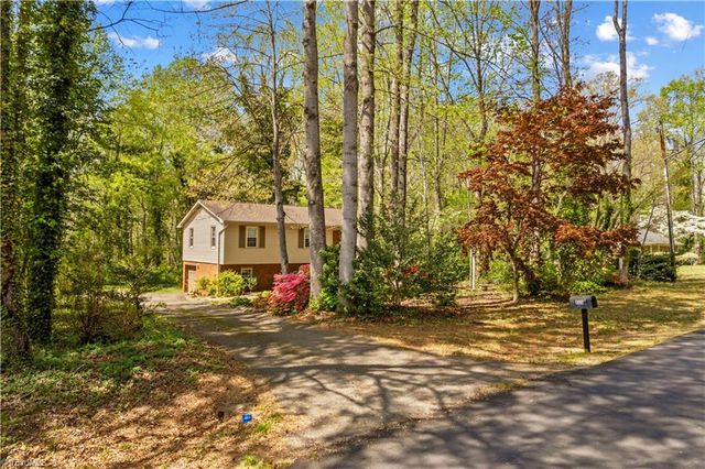 4325 Rosebriar Lane, Winston-salem, NC 27106