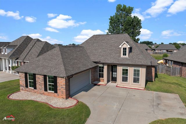 320 Camelback Drive, Bossier City, LA 71111