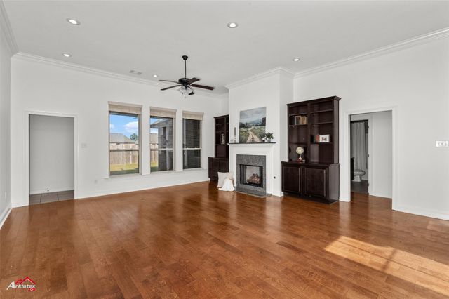 320 Camelback Drive, Bossier City, LA 71111