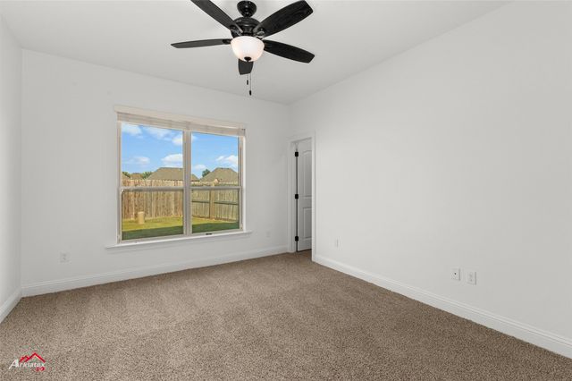 320 Camelback Drive, Bossier City, LA 71111