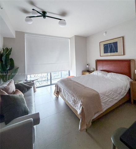 11 NE 6th Street 2015, Miami, FL 33132
