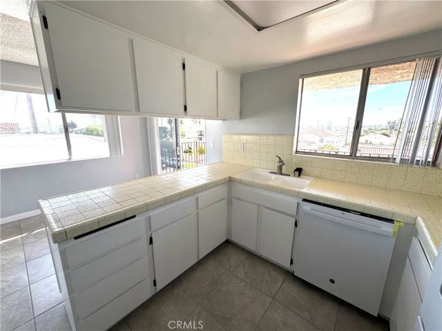 1236 W 8th 5, San Pedro, CA 90731