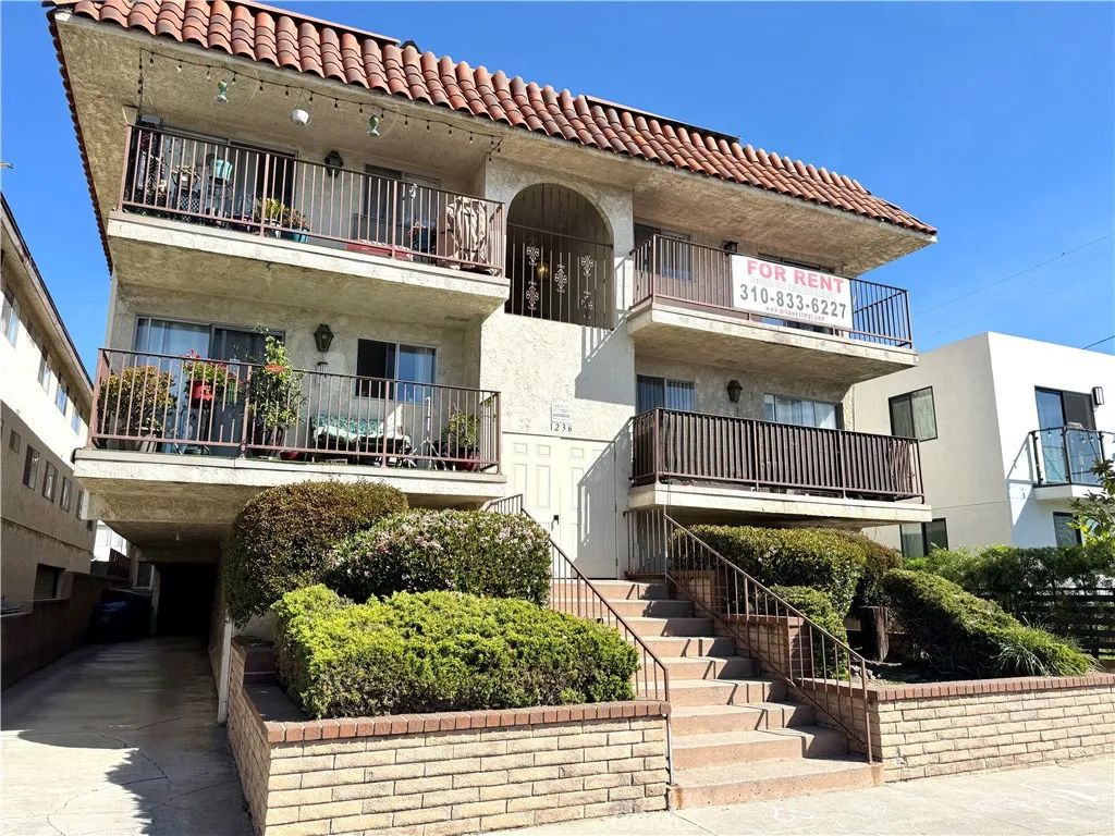 1236 W 8th 5, San Pedro, CA 90731