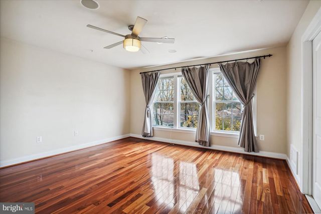 8062 CRIAZA BRANCH CT, Vienna, VA 22182