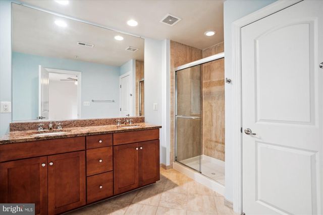 8062 CRIAZA BRANCH CT, Vienna, VA 22182