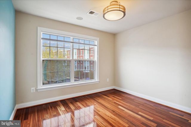8062 CRIAZA BRANCH CT, Vienna, VA 22182