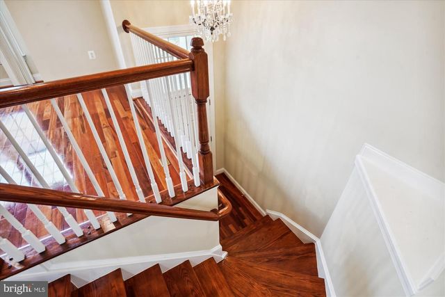 8062 CRIAZA BRANCH CT, Vienna, VA 22182