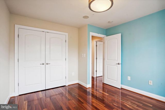 8062 CRIAZA BRANCH CT, Vienna, VA 22182