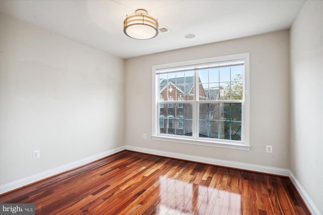 8062 CRIAZA BRANCH CT, Vienna, VA 22182