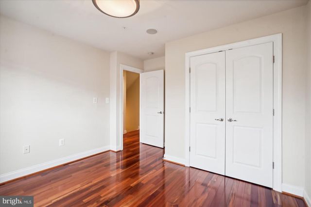 8062 CRIAZA BRANCH CT, Vienna, VA 22182