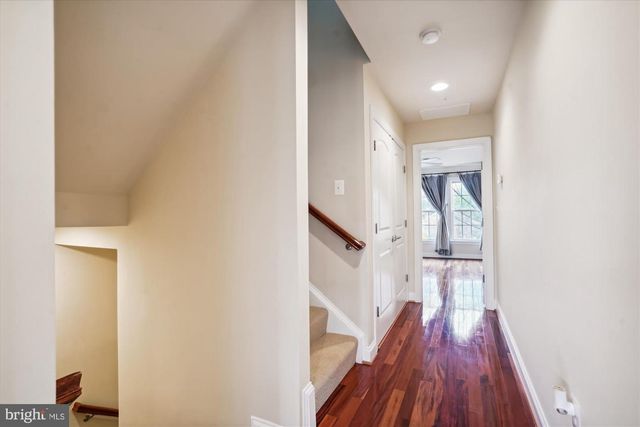 8062 CRIAZA BRANCH CT, Vienna, VA 22182