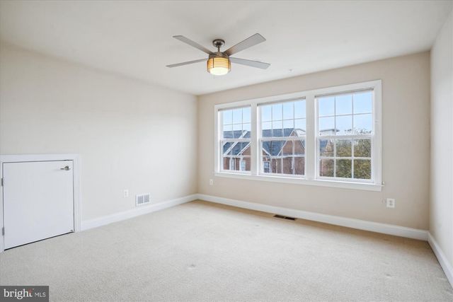 8062 CRIAZA BRANCH CT, Vienna, VA 22182