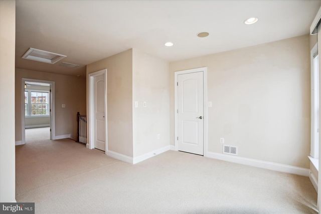 8062 CRIAZA BRANCH CT, Vienna, VA 22182