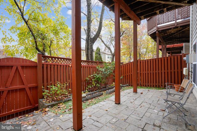8062 CRIAZA BRANCH CT, Vienna, VA 22182