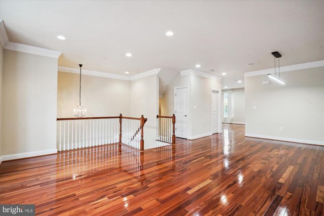 8062 CRIAZA BRANCH CT, Vienna, VA 22182