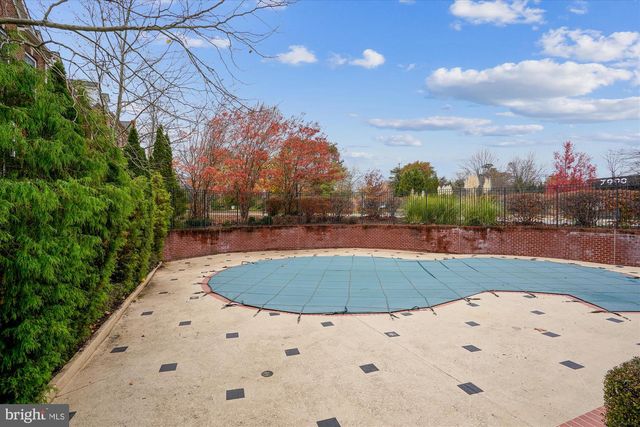 8062 CRIAZA BRANCH CT, Vienna, VA 22182