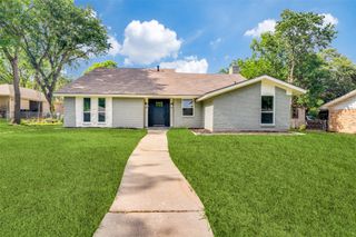 2223 Foxcroft Circle, Denton, TX 76209