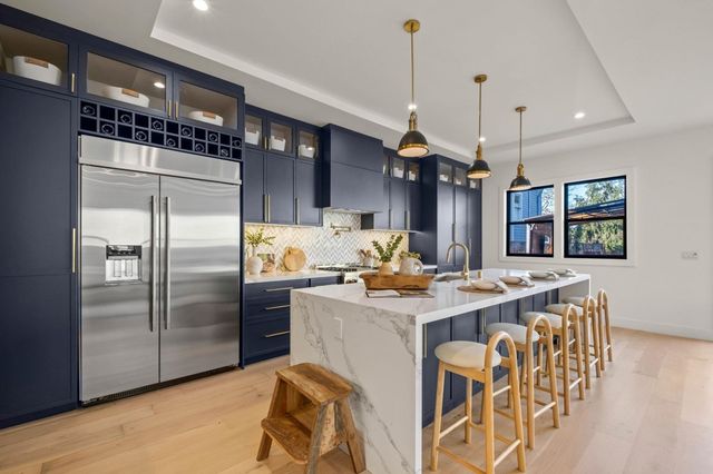 5229 5229 Miles Ave, Oakland, CA 94618