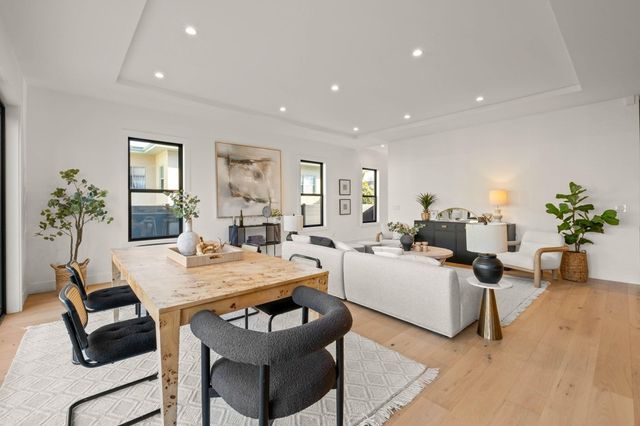 5229 5229 Miles Ave, Oakland, CA 94618