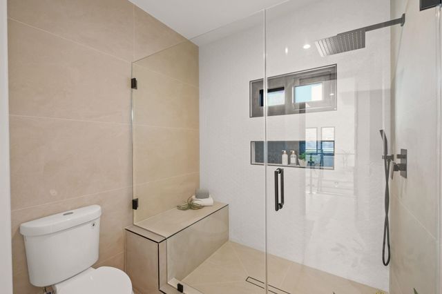 5229 5229 Miles Ave, Oakland, CA 94618