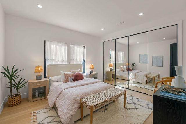 5229 5229 Miles Ave, Oakland, CA 94618