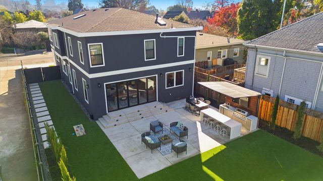 5229 5229 Miles Ave, Oakland, CA 94618