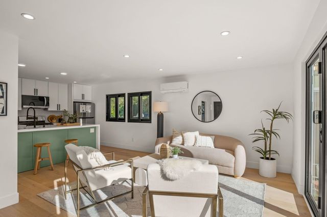 5229 5229 Miles Ave, Oakland, CA 94618