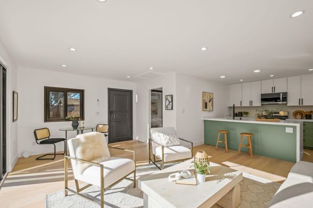 5229 5229 Miles Ave, Oakland, CA 94618