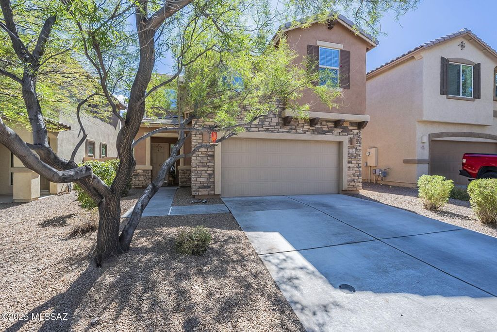 697 W Calle Ocarina, Sahuarita, AZ 85629