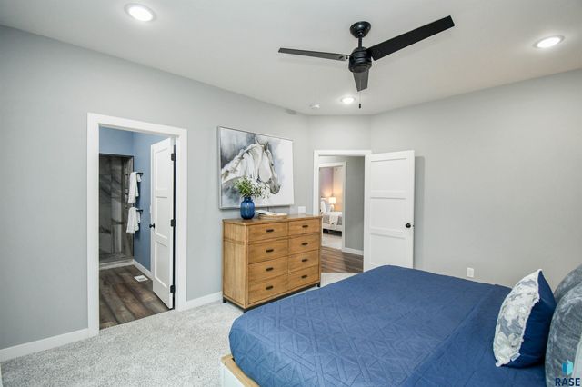 6616 E 33rd St Street, Sioux Falls, SD 57110