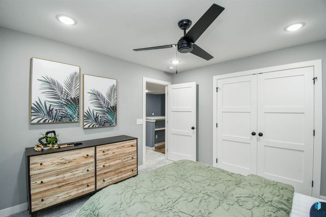 6616 E 33rd St Street, Sioux Falls, SD 57110