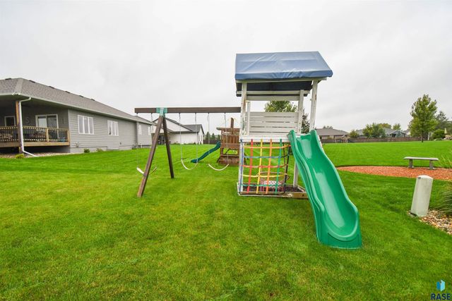 6616 E 33rd St Street, Sioux Falls, SD 57110