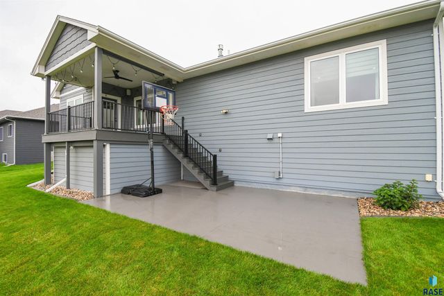 6616 E 33rd St Street, Sioux Falls, SD 57110
