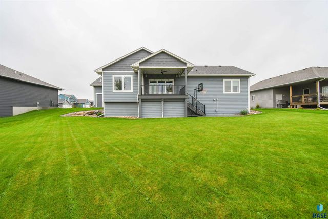 6616 E 33rd St Street, Sioux Falls, SD 57110