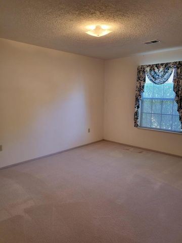 833 Country Club Drive SE APT 1E, Rio Rancho, NM 87124