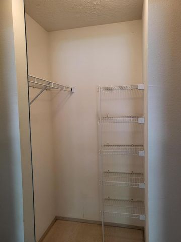 833 Country Club Drive SE APT 1E, Rio Rancho, NM 87124