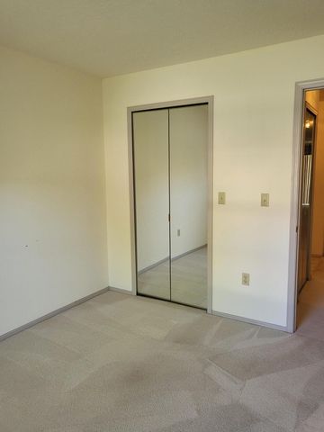 833 Country Club Drive SE APT 1E, Rio Rancho, NM 87124