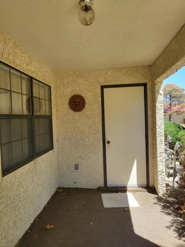 833 Country Club Drive SE APT 1E, Rio Rancho, NM 87124