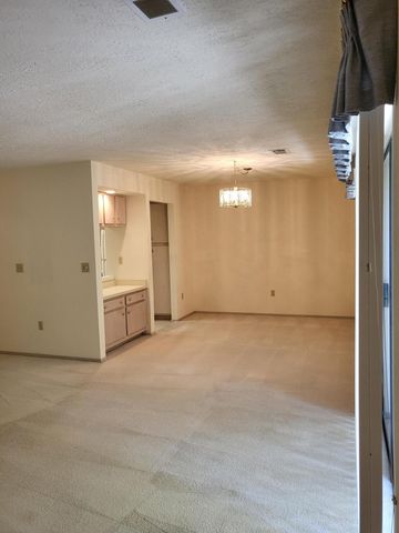 833 Country Club Drive SE APT 1E, Rio Rancho, NM 87124
