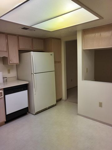 833 Country Club Drive SE APT 1E, Rio Rancho, NM 87124