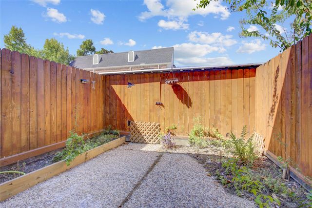 385 N Post Oak Lane 385, Houston, TX 77024