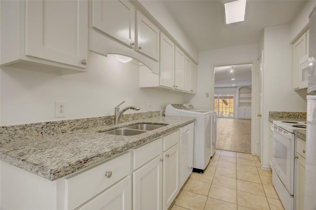 385 N Post Oak Lane 385, Houston, TX 77024