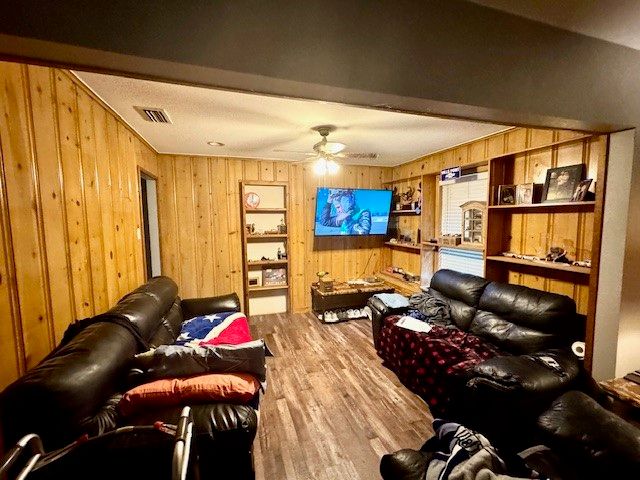 153 Tennessee Street, Wills Point, TX 75169