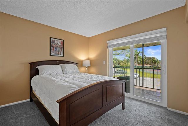 6552 Chasewood Drive F, Jupiter, FL 33458