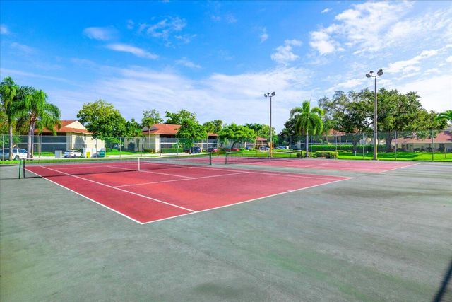 6552 Chasewood Drive F, Jupiter, FL 33458