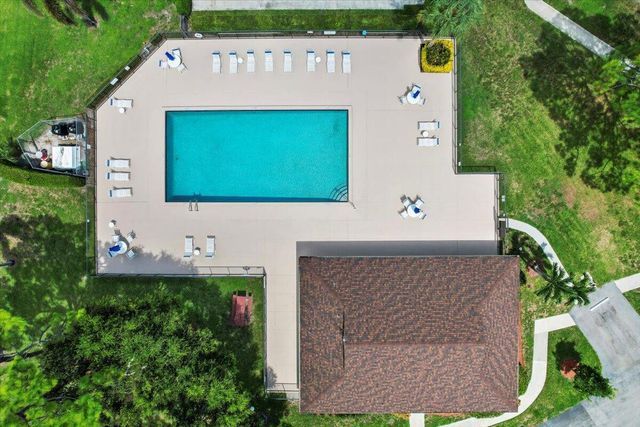 6552 Chasewood Drive F, Jupiter, FL 33458