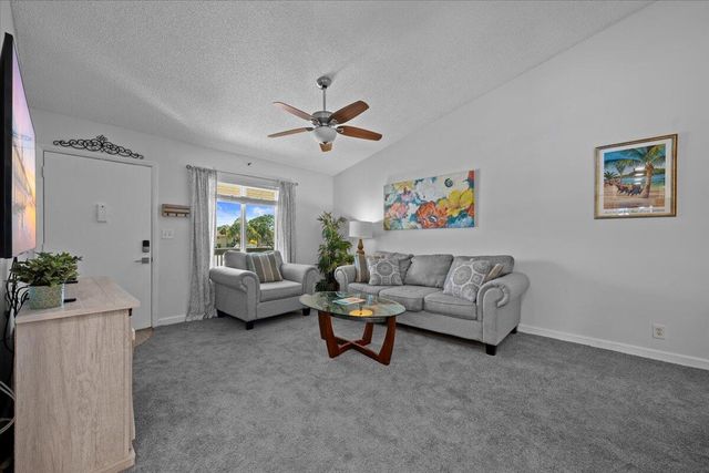 6552 Chasewood Drive F, Jupiter, FL 33458